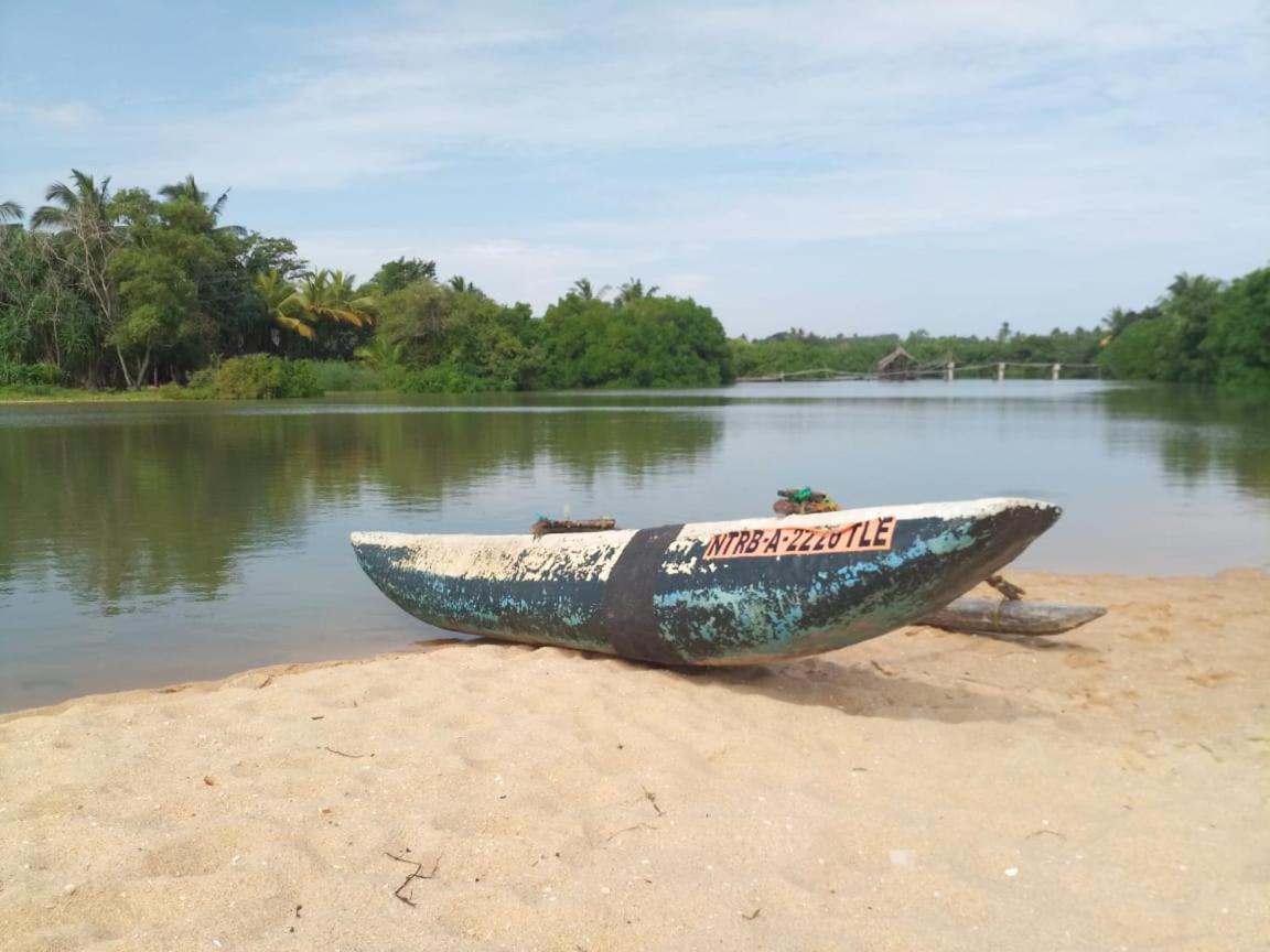 Silent Peacock Villa And Peacock Cafe Tangalle Exterior foto